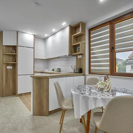 Апартамент Weiss Estate By Estateautomata